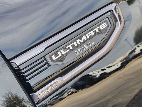 Used 2024 GMC Sierra 1500 Denali Ultimate image 9