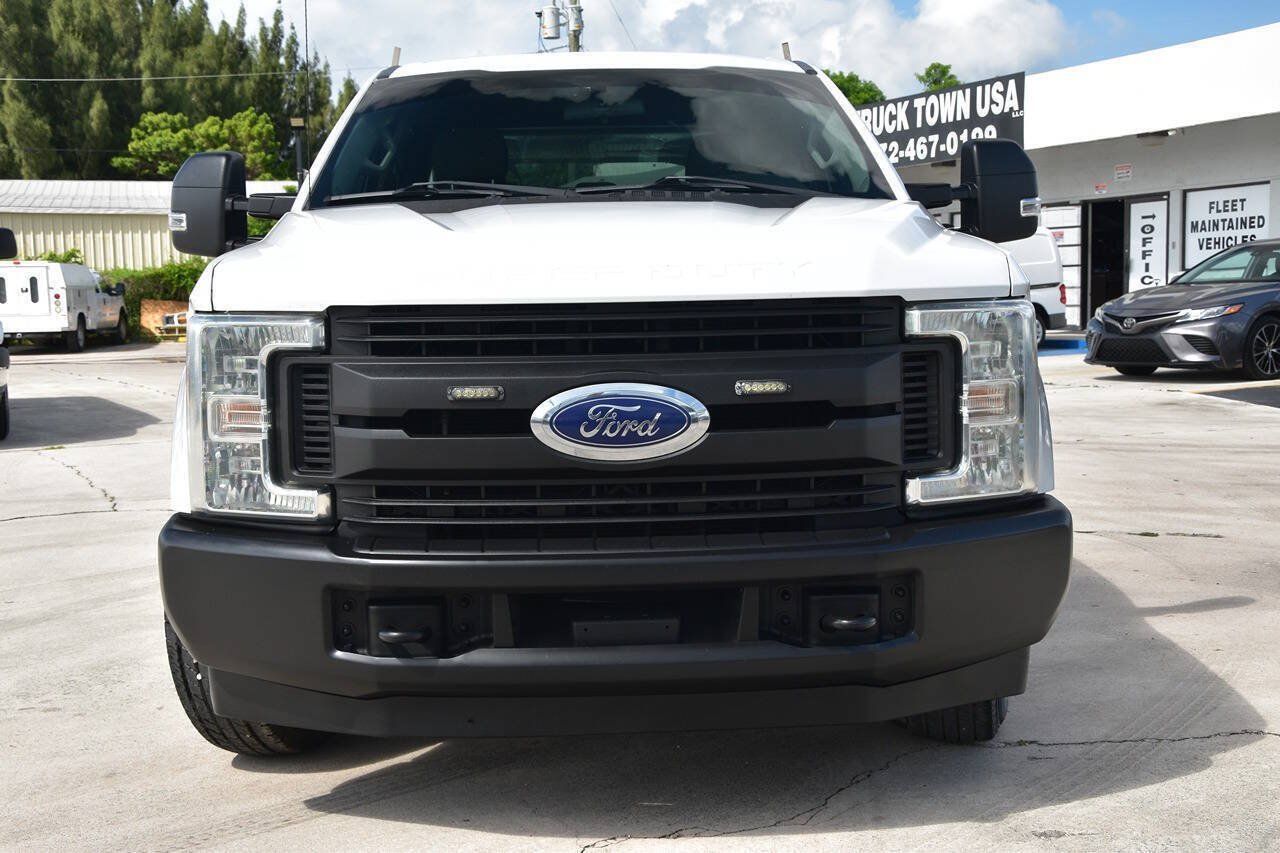 Used 2017 Ford F250 XL w/ Power Equipment Group RWD image 2