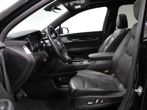 Used 2024 Cadillac XT6 Premium Luxury image 17