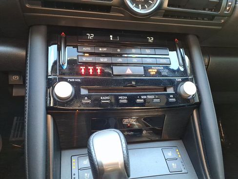 Used 2024 Lexus IS 350 F Sport image 16