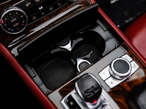 Used 2017 Mercedes-Benz SL 550 image 63