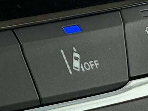 New 2026 Chrysler Voyager LX image 40