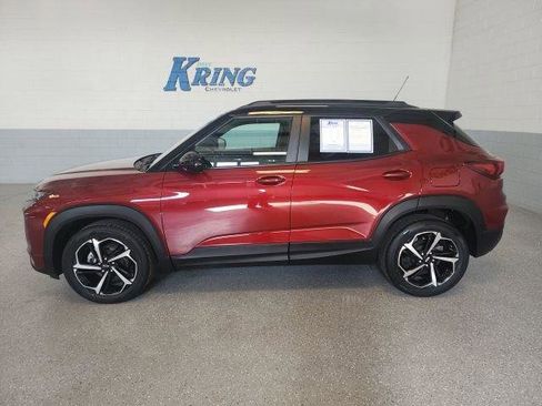 Used 2023 Chevrolet TrailBlazer RS FWD image 2