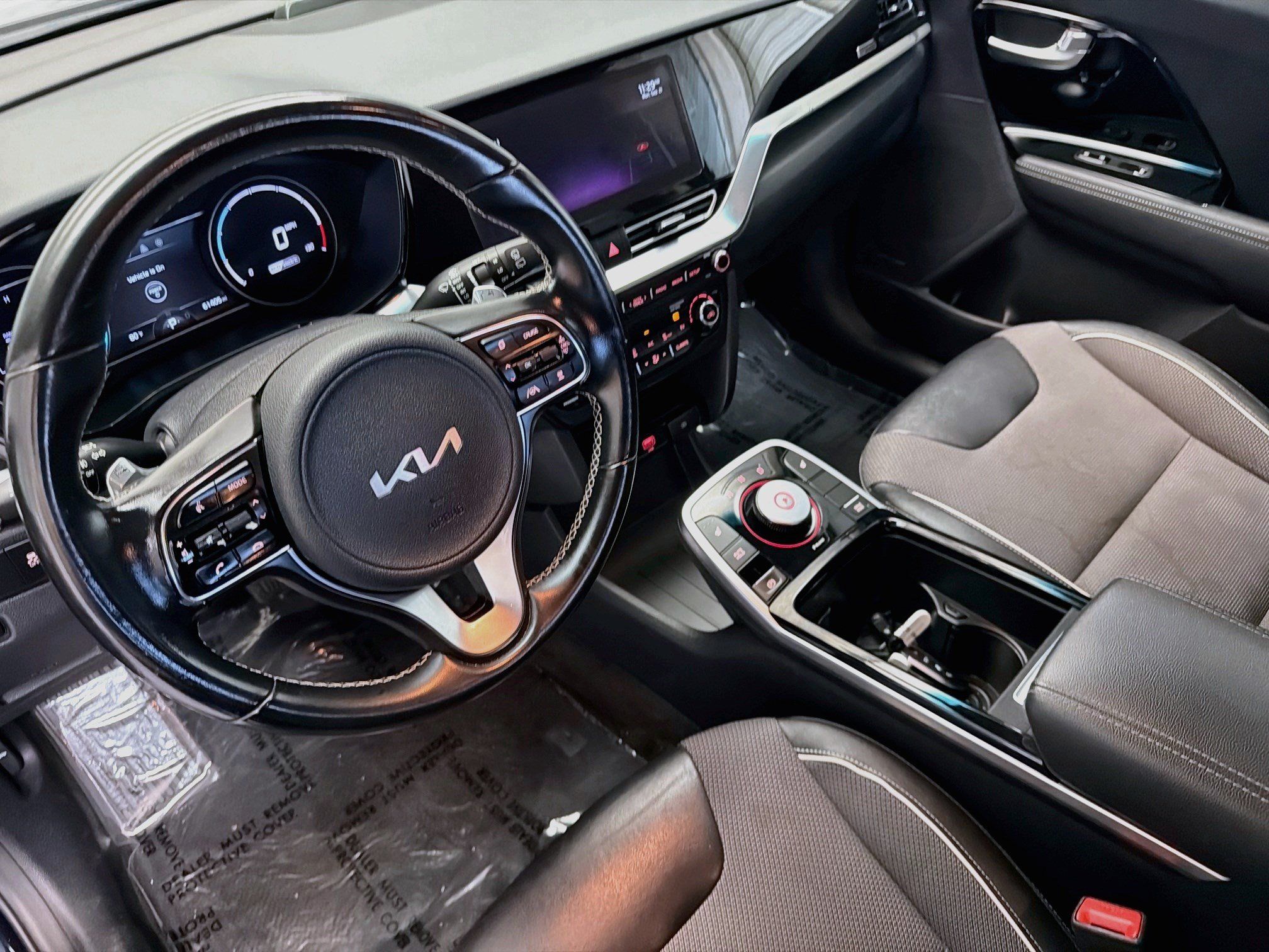 Used 2022 Kia Niro EX FWD image 7