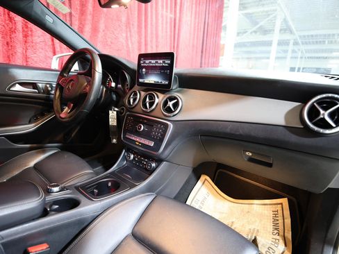 Used 2018 Mercedes-Benz CLA 250 image 22
