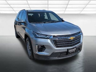 Used 2023 Chevrolet Traverse LT