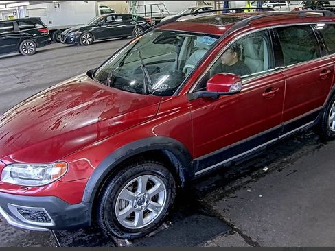 Used 2013 Volvo XC70 3.2 AWD/4WD image 1