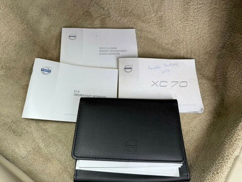 Used 2016 Volvo XC70 T5 Premier w/ Proximity Package image 58