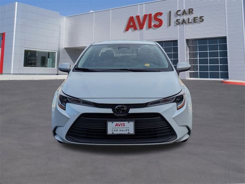 Used 2024 Toyota Corolla LE image 2
