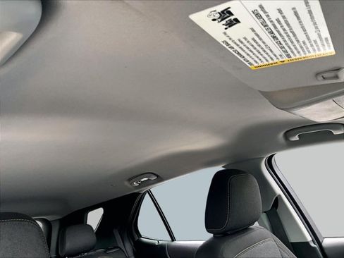 Used 2019 Chevrolet Equinox LT FWD image 17