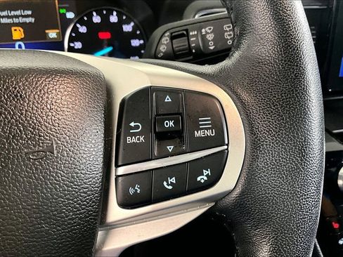 Used 2023 Ford Explorer Limited AWD/4WD image 19