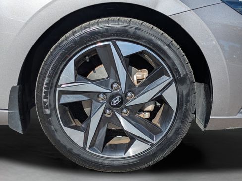 Certified 2023 Hyundai Elantra SEL w/ Convenience Package image 28