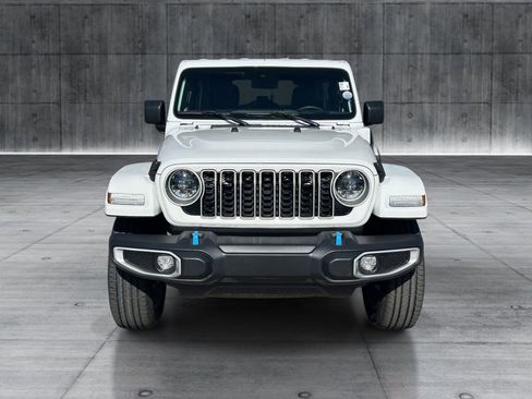 Used 2024 Jeep Wrangler Unlimited Sahara AWD/4WD image 8
