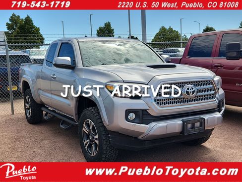 Used 2016 Toyota Tacoma TRD Sport w/ Towing Package AWD/4WD image 1