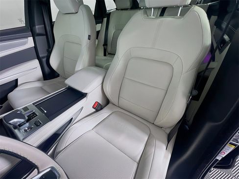 Used 2025 Jaguar F-PACE R-Dynamic S image 22