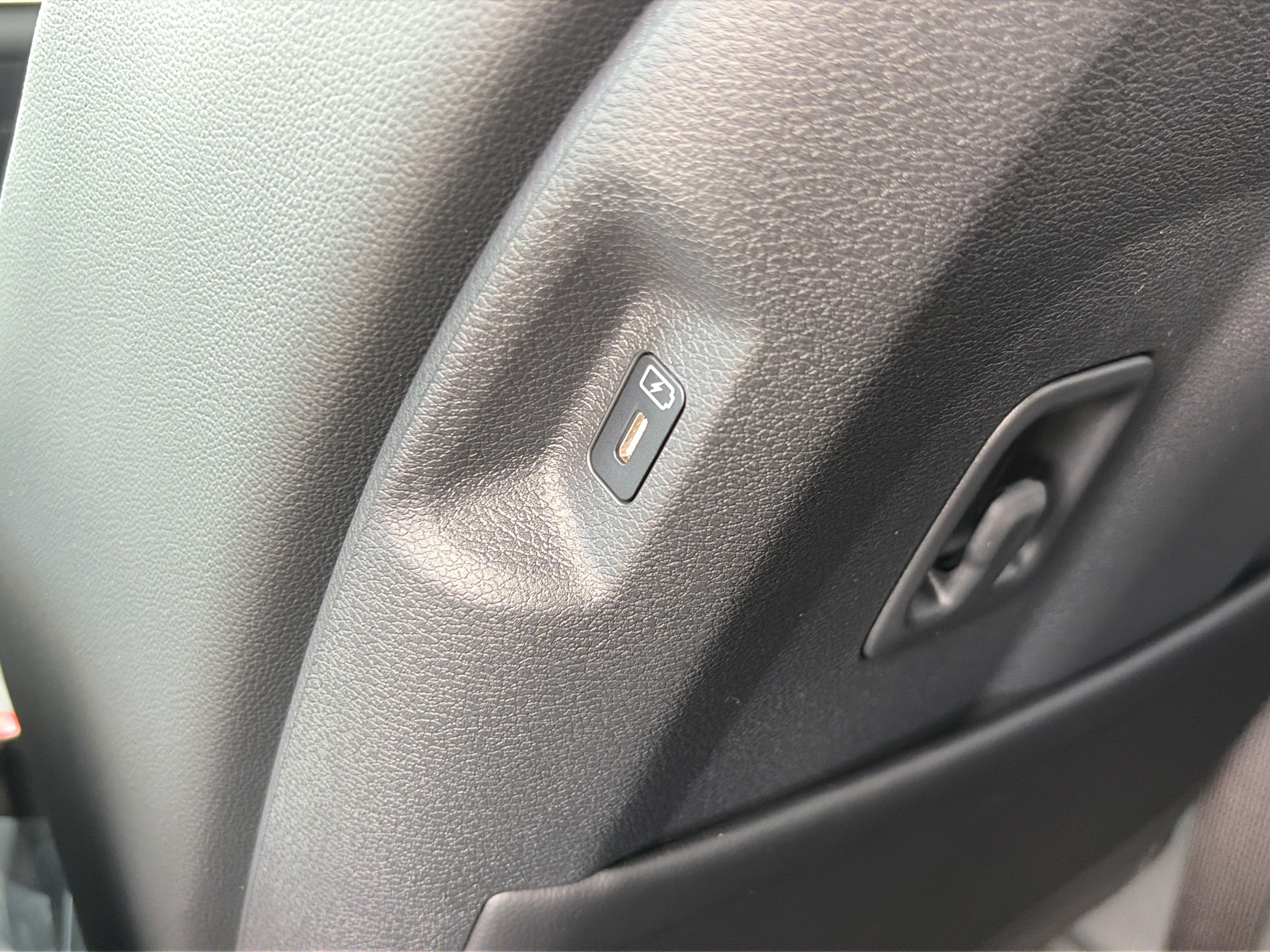 New 2026 Kia Sportage SX FWD image 13