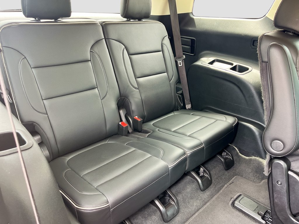 Used 2022 GMC Acadia Denali w/ Denali Ultimate Package FWD image 29