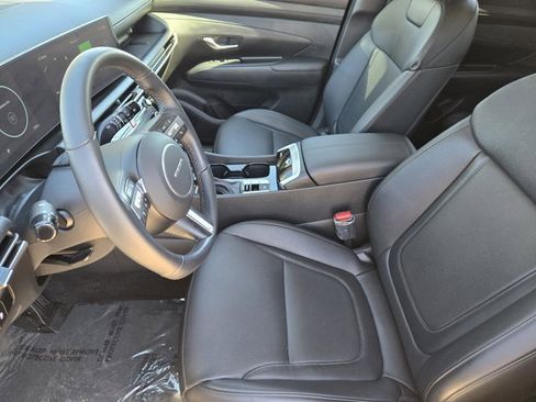 Certified 2025 Hyundai Tucson SEL image 12