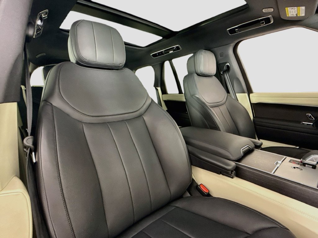 Used 2024 Land Rover Range Rover SE AWD/4WD image 14