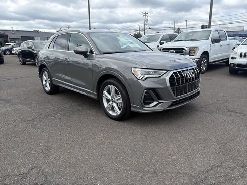 Used 2024 Audi Q3 2.0T Premium w/ Convenience Package AWD/4WD image 7