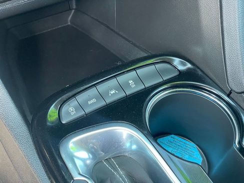 Used 2023 Buick Encore GX Preferred w/ Cold Weather Comfort Package AWD/4WD image 22