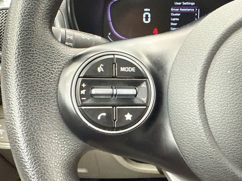 Used 2023 Kia Soul LX FWD image 11