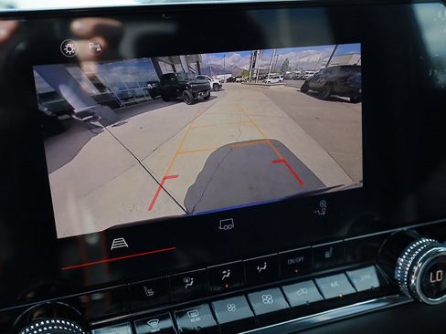 New 2026 GMC Canyon Elevation w/ Convenience Package image 16