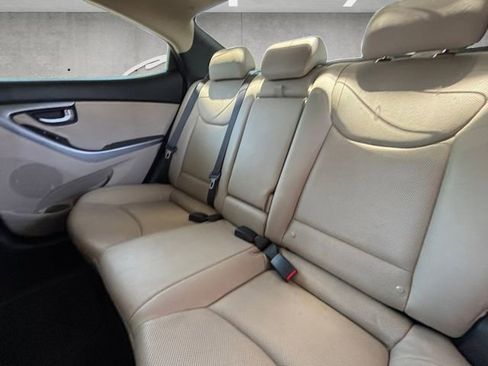 Used 2014 Hyundai Elantra Limited w/ Option Group 03 FWD image 28
