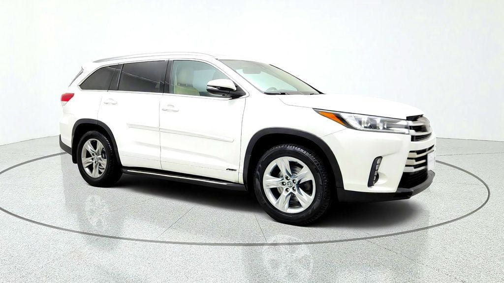Used 2019 Toyota Highlander Limited AWD/4WD image 3