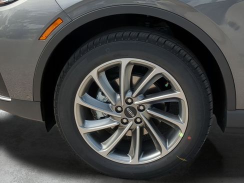 New 2026 Lincoln Corsair Premiere FWD image 9