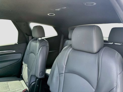Used 2024 Buick Enclave Essence w/ Sport Touring Edition FWD image 22