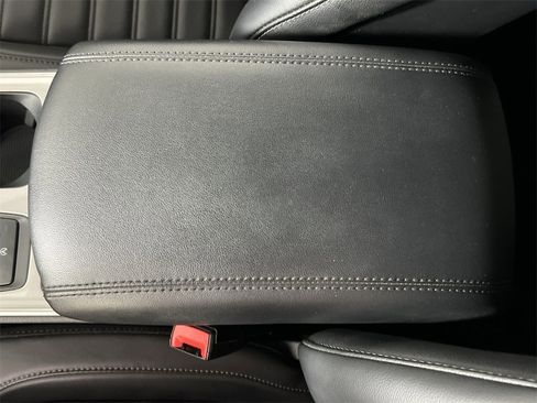 Used 2024 Ford Edge SEL image 22