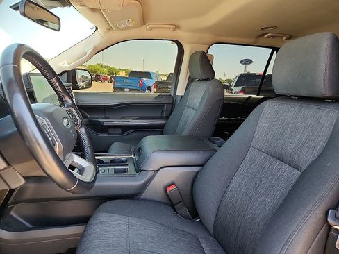 Used 2022 Ford Expedition XLT RWD image 7