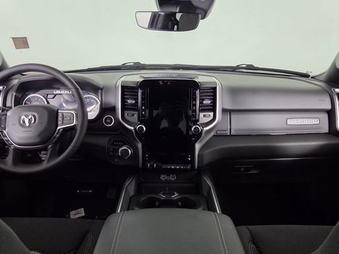 New 2026 RAM 1500 4x4 Crew Cab image 35