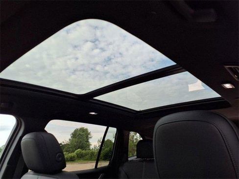 New 2025 GMC Acadia Elevation w/ Elevation Premium Package image 16