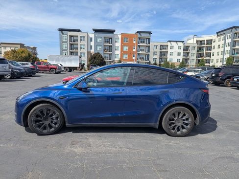 Used 2021 Tesla Model Y Long Range AWD/4WD image 5