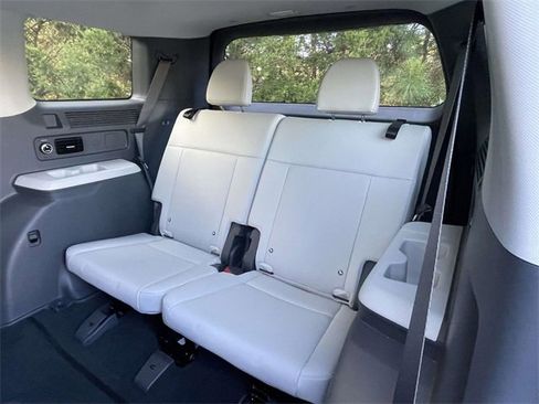 Certified 2025 Hyundai Santa Fe SEL image 7