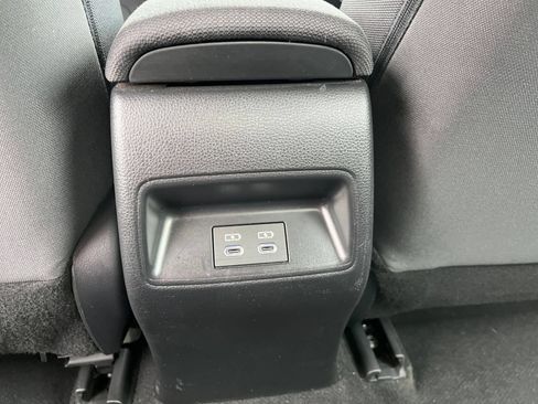 Used 2025 Toyota Corolla LE FWD image 19