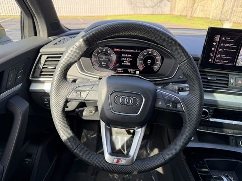 Certified 2025 Audi Q5 2.0T Premium Plus w/ Premium Plus Package image 10