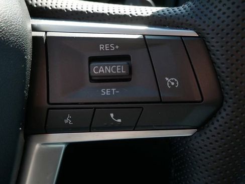 Used 2025 Mitsubishi Outlander ES AWD/4WD image 24