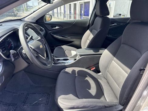Used 2025 Chevrolet Malibu LT FWD image 16