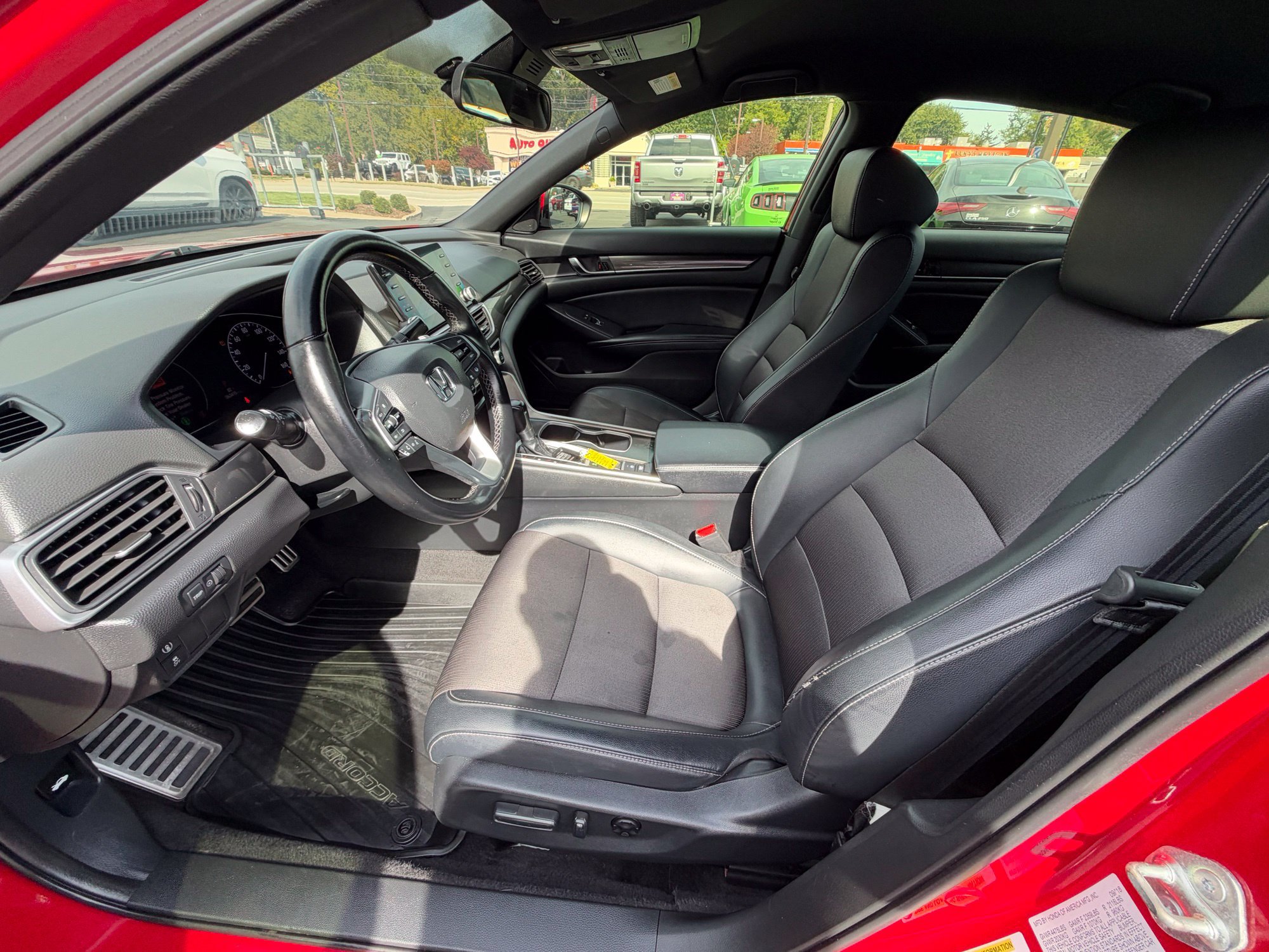 Used 2018 Honda Accord Sport image 13