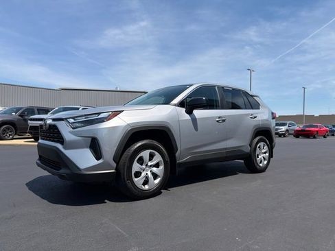 Used 2023 Toyota RAV4 LE FWD image 3