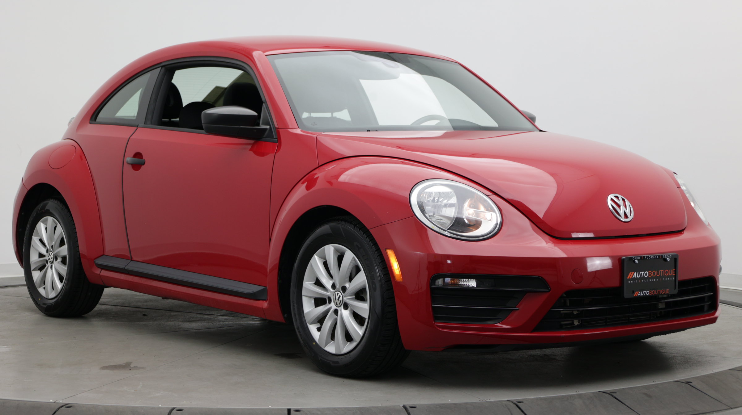 Used 2017 Volkswagen Beetle 1.8T Classic FWD image 3