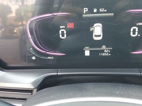 Certified 2025 Kia Telluride S FWD image 26
