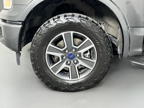 Used 2017 Ford F150 XLT w/ Equipment Group 302A Luxury AWD/4WD image 31