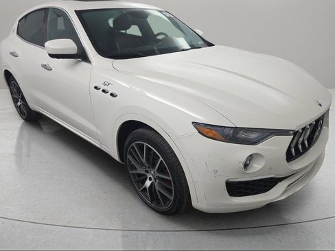 Used 2022 Maserati Levante GT image 3