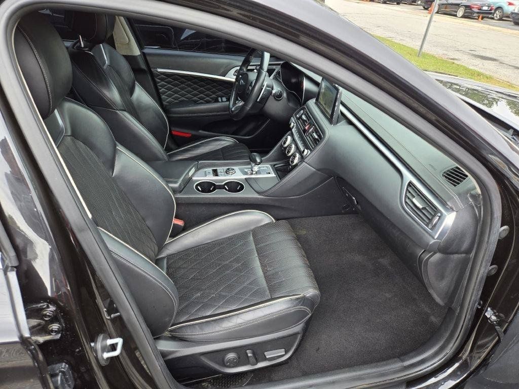 Used 2019 Genesis G70 2.0T Advanced w/ Prestige Package AWD/4WD image 11