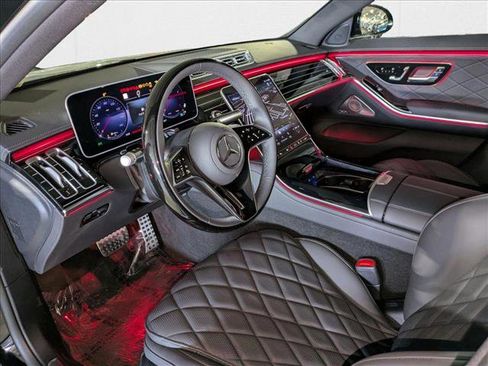 New 2025 Mercedes-Benz S 580 4MATIC Sedan image 3
