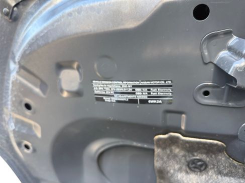 Used 2025 Nissan Leaf S FWD image 13